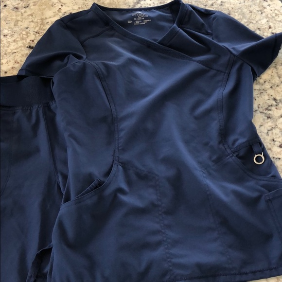 Infinity Cherokee Scrubs Top and Jogger Bottoms - Picture 1 of 7